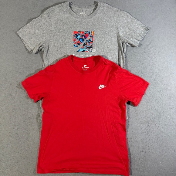 Nike The Nike Tee T-Shirts Lot of 2 Mens Size Large Red Gray Graphic Casual - Picture 1 of 9